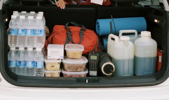 直奔青海催收队跟去懵了：这收不了啊开元棋牌试玩女子花8万买奔驰抵押车(图1)